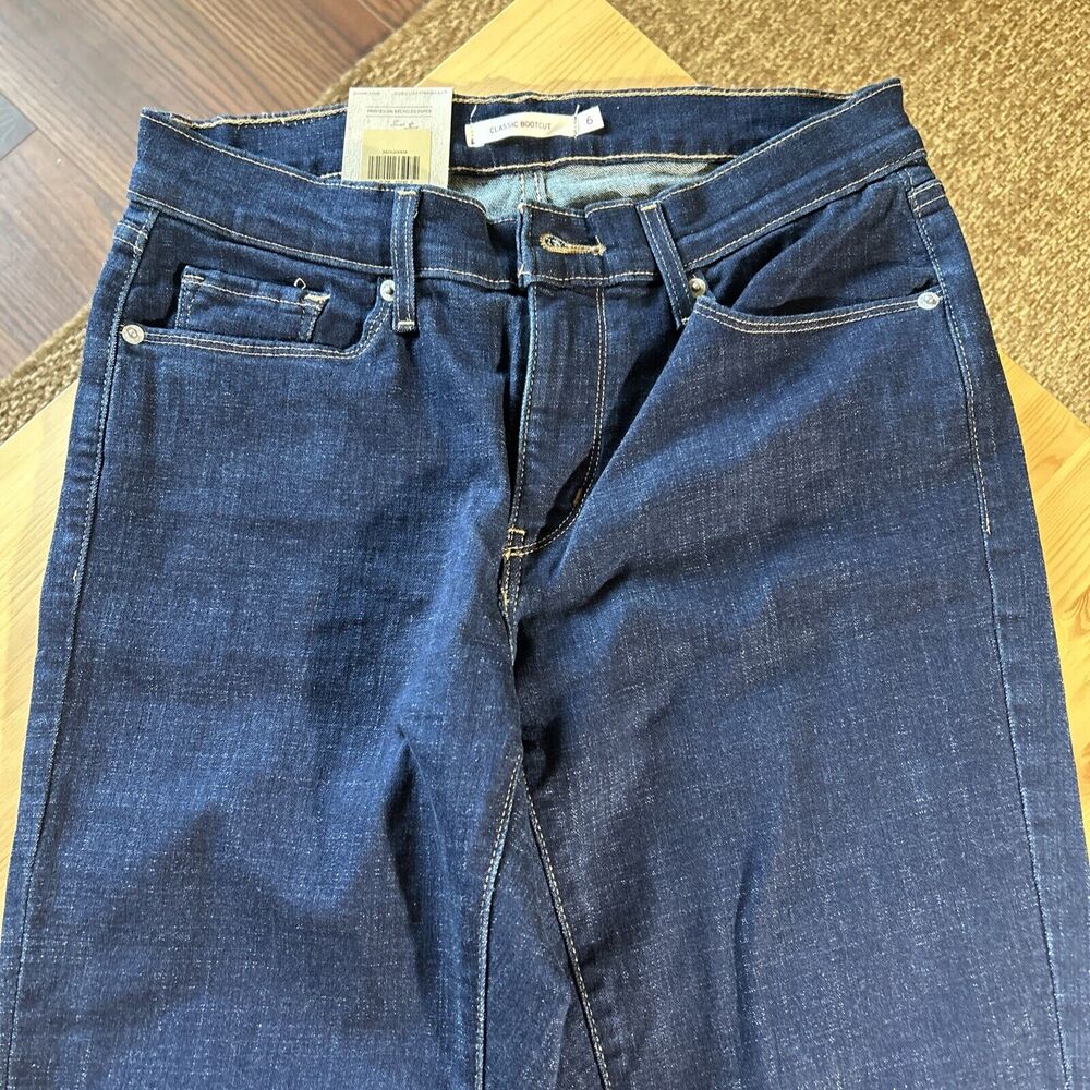 Levi's Mid-Rise Classic Bootcut Hypersoft Jeans Size 6 - W28 L32 NWT - Picture 3 of 8